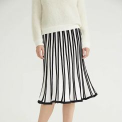 2 Pcs Classic Black And White Stitching Pleated Skirts